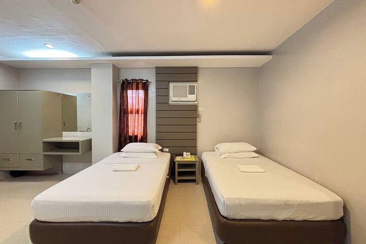 Room 45 of 96