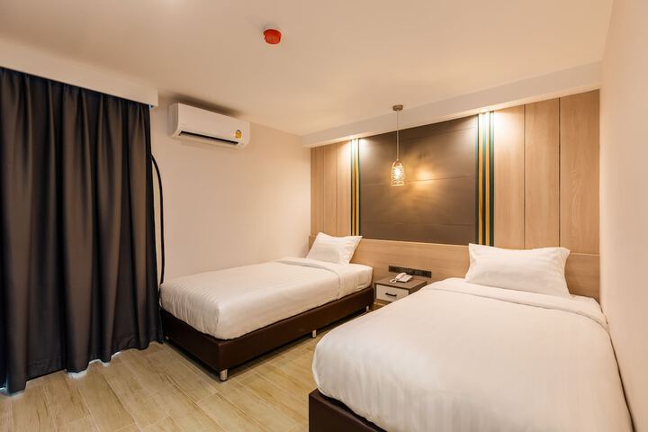 Room 12 of 44