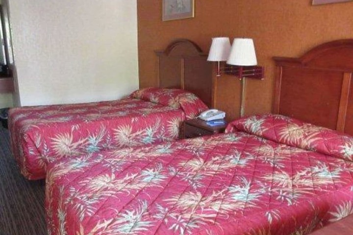 Room 5 of 14