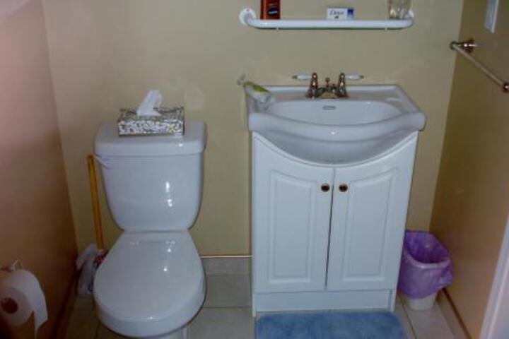 Photo of Dave & Honeys Accommodation