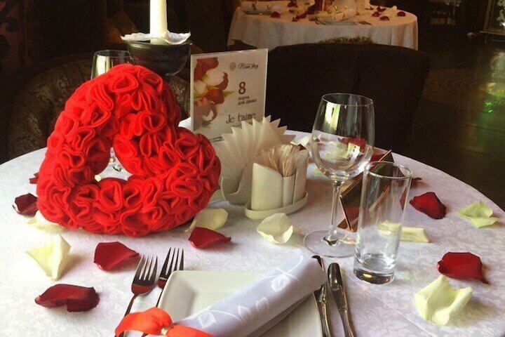 Dining 7 of 11