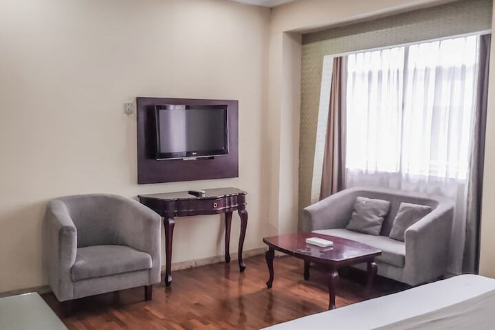 Room 7 of 13