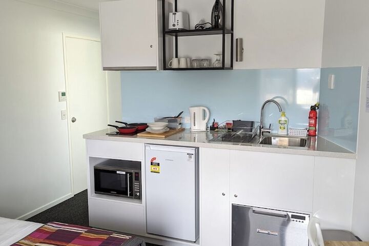 Room 12 of 27