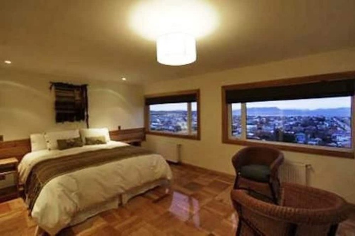 Room 2 of 12