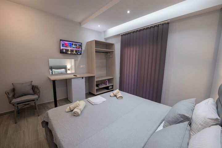Room 2 of 13