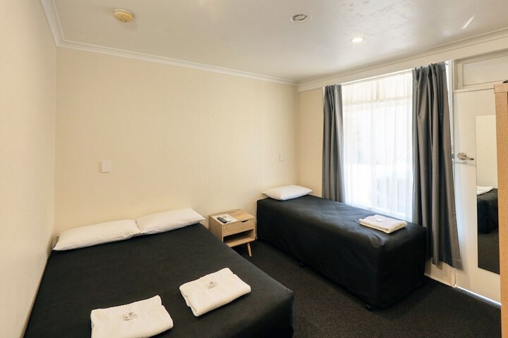 Room 4 of 22