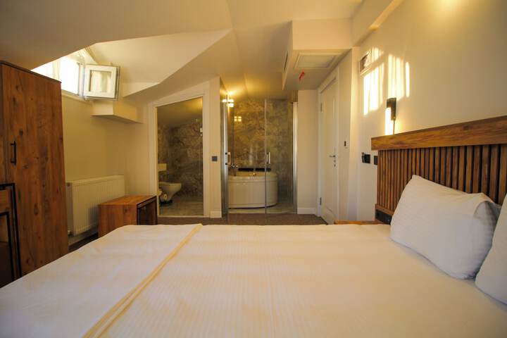 Room 19 of 59