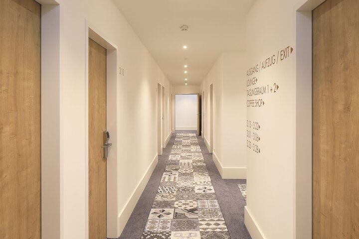 Ballroom/Hall 51 of 60
