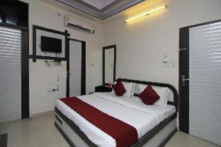 Oyo 8936 Near Wtp Mall