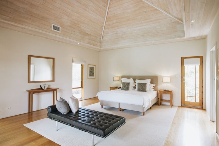 Room 2 of 54