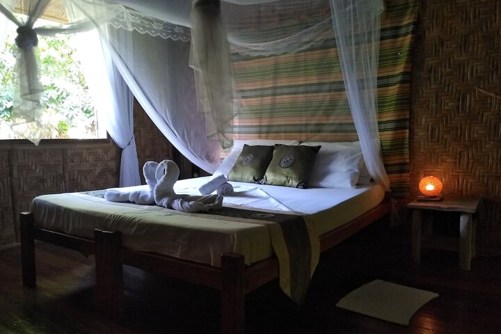 Room 25 of 77
