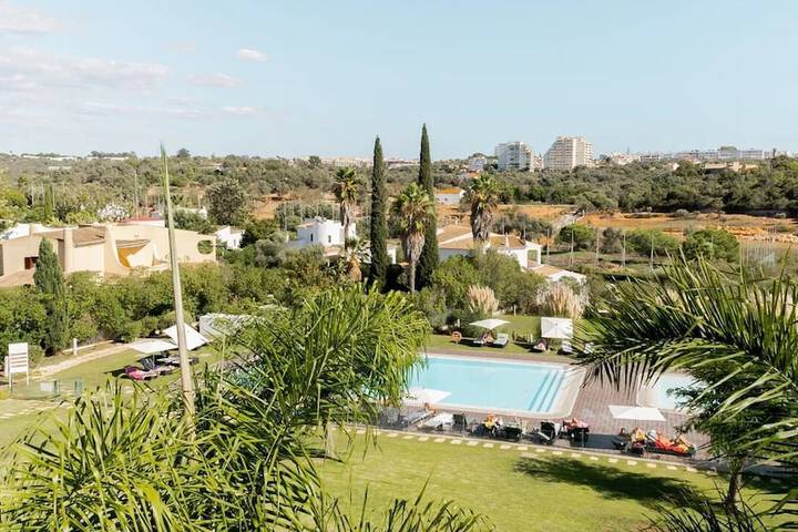 Hotel with Pool