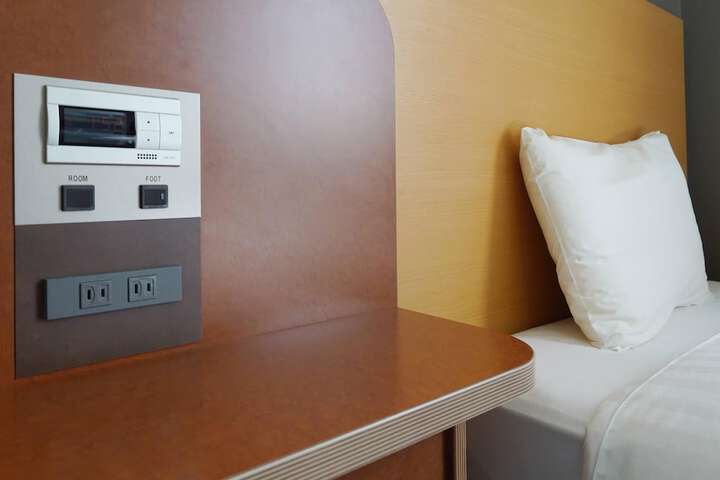 Room 17 of 44