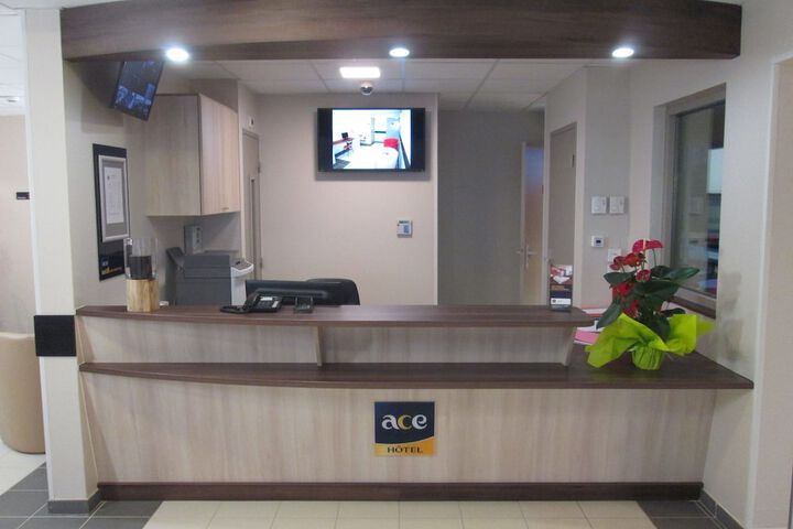 Hotel Interior 6 of 53