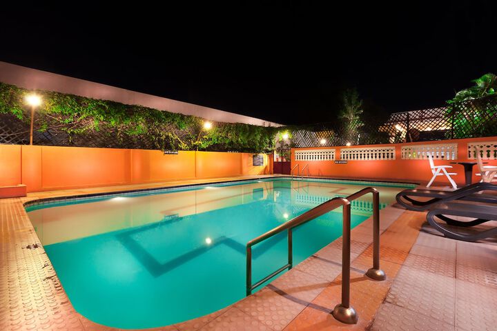 Hotel with Pool