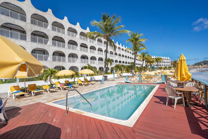 Pool Hotel
