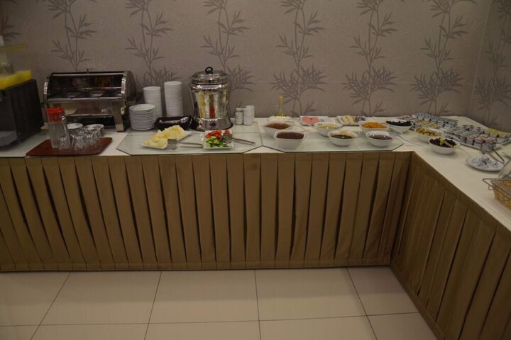 Dining 60 of 72