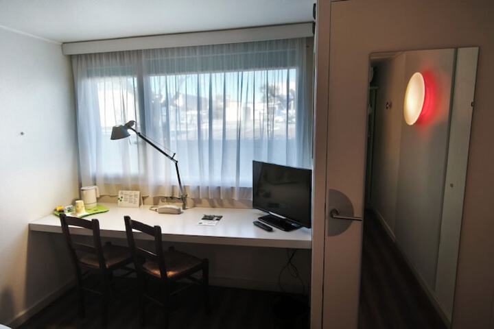 Room 12 of 61