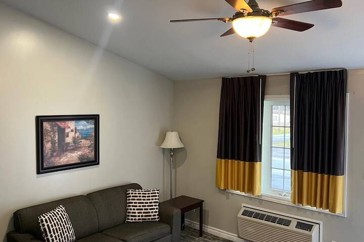 Room 3 of 60
