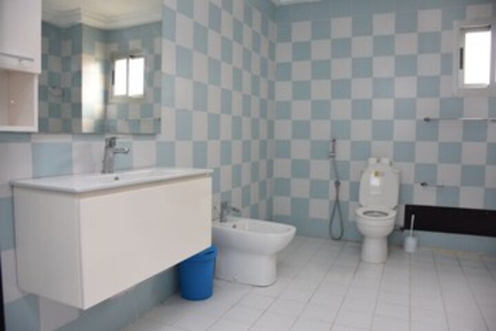 Room 7 of 35