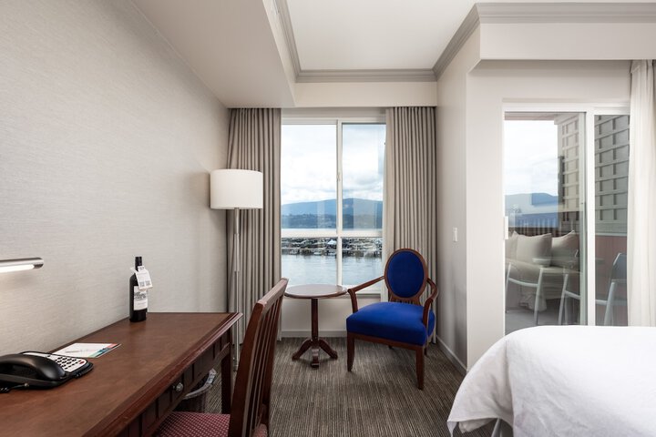 Room 41 of 102