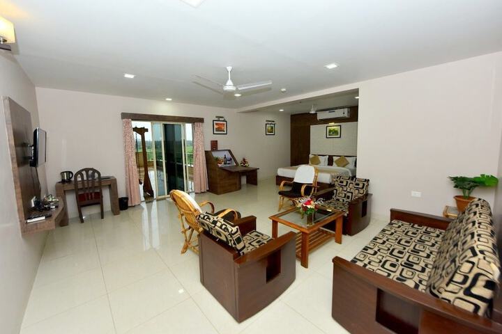 Room 35 of 73