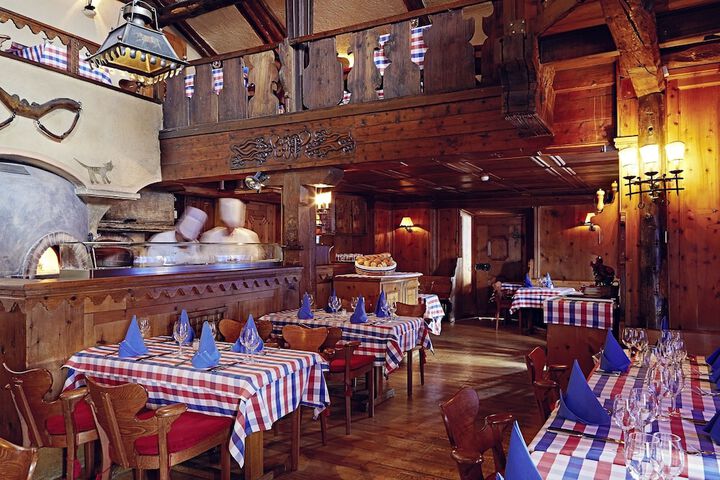 Dining 109 of 138