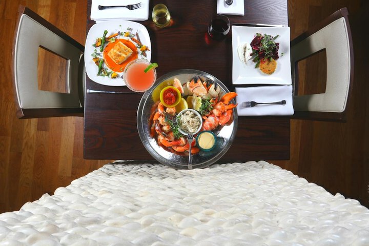 Dining 36 of 45