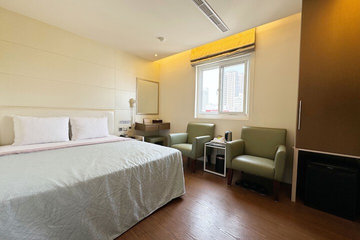Room 56 of 160
