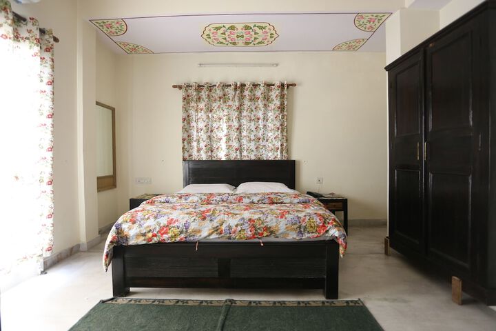 Room 3 of 19