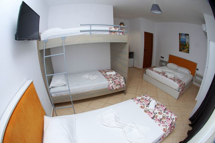 Room 20 of 131