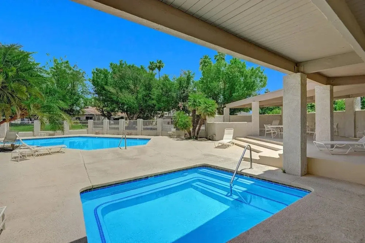 Pool 13 of 22