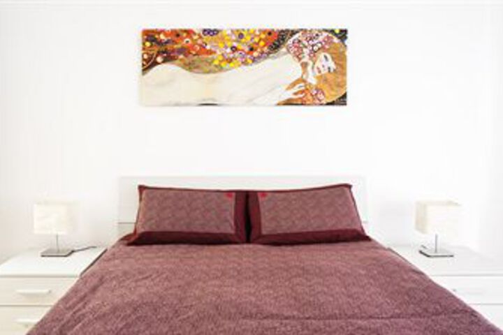 Room 25 of 123
