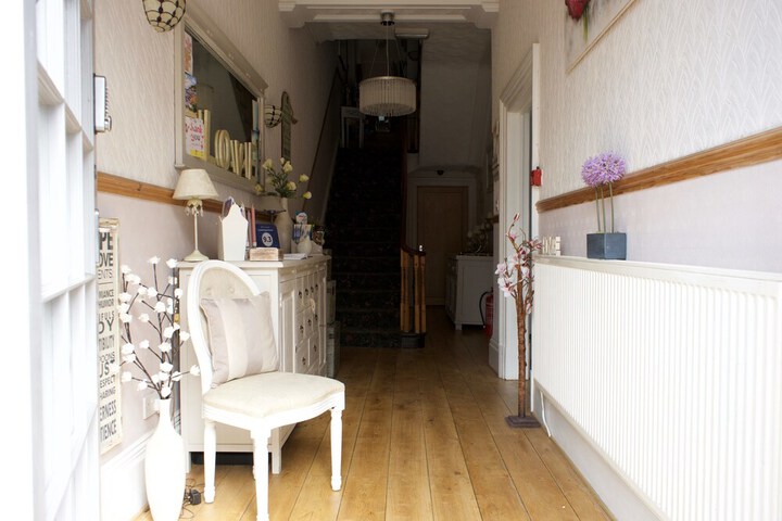 Entrance & Lobby