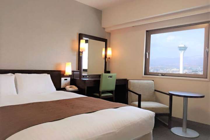 Room 6 of 44