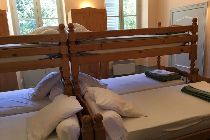 Room 3 of 8