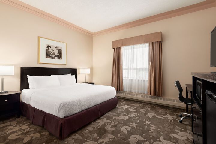 Room 10 of 20