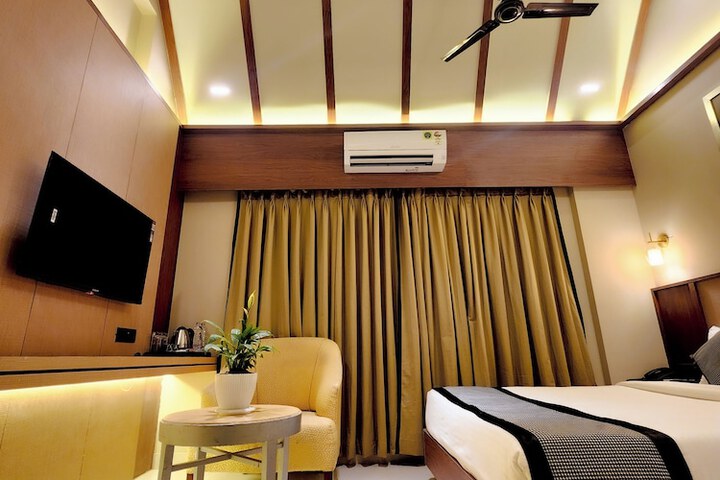 Room 5 of 25