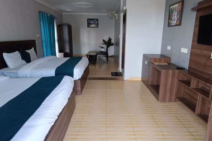 Room 25 of 64