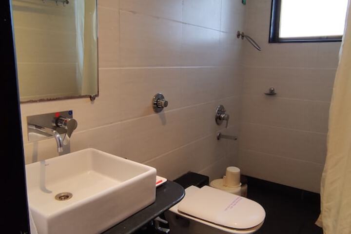 Room 15 of 20