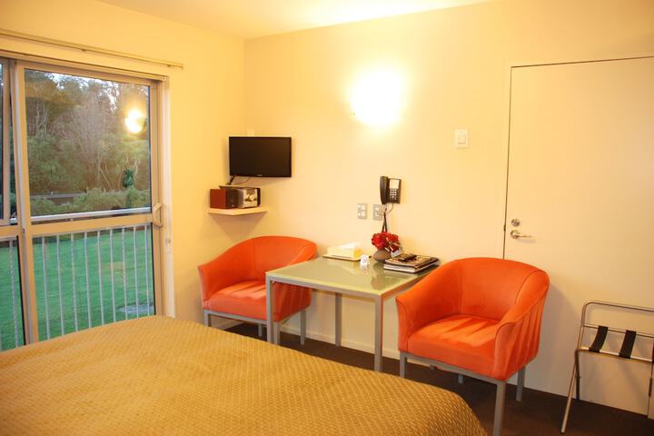 Room 18 of 35