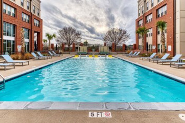 Pool 161 of 283