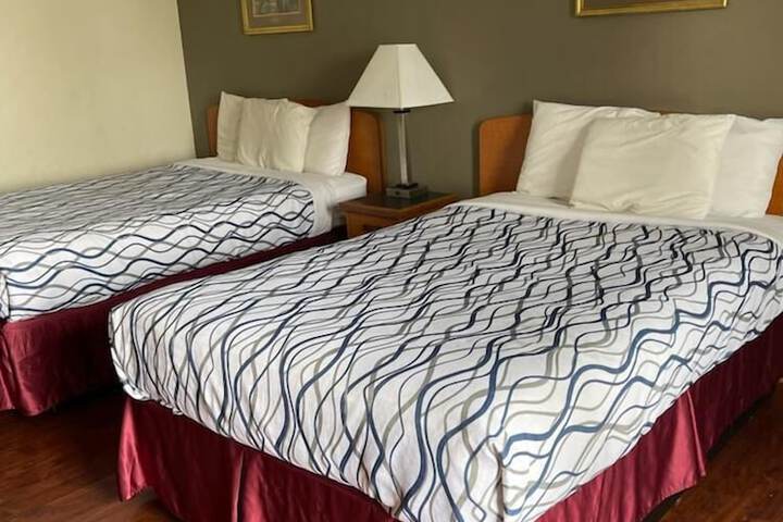 2 Double Beds (5 of 8)
