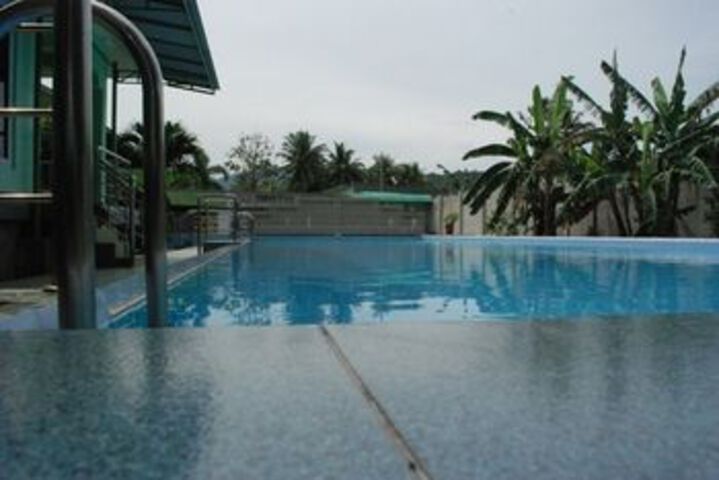 Pool 26 of 32