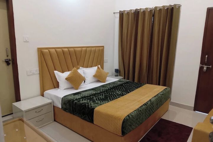 Swayambhu Hotel