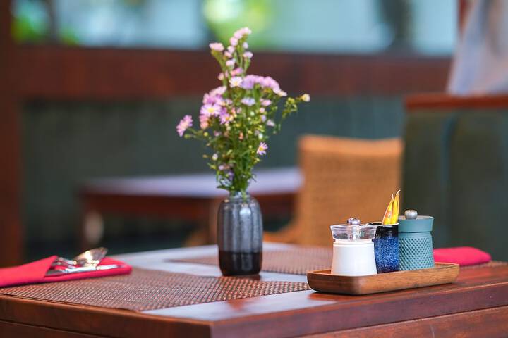 Dining 138 of 156