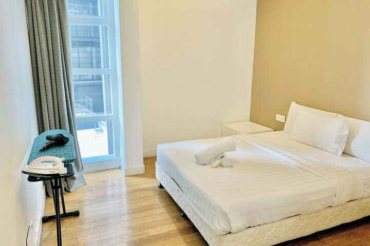 Room 10 of 50