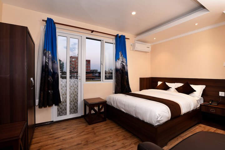 Room 15 of 42