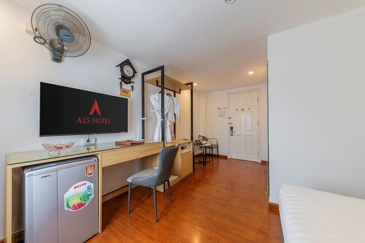 Room 15 of 50