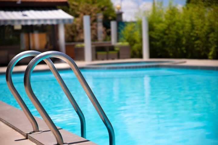 Pool 22 of 44